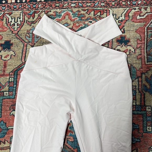 NWOT Live The Process Orion Legging in Seashell size large - Picture 6 of 9